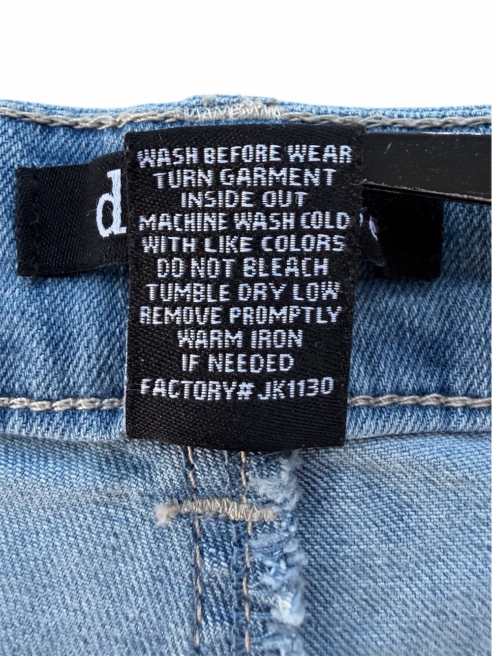 D. Jeans Light-Wash Cargo Utility High-Rise Stretch Denim Shorts ~ Women’s 14 - Picture 7 of 7